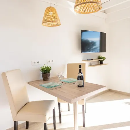 Appart4 Pers Clim Parking Piscine Apartment *